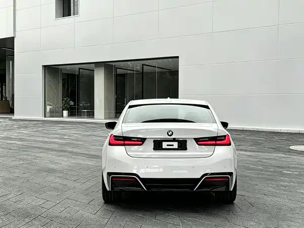 BMW i3 2025