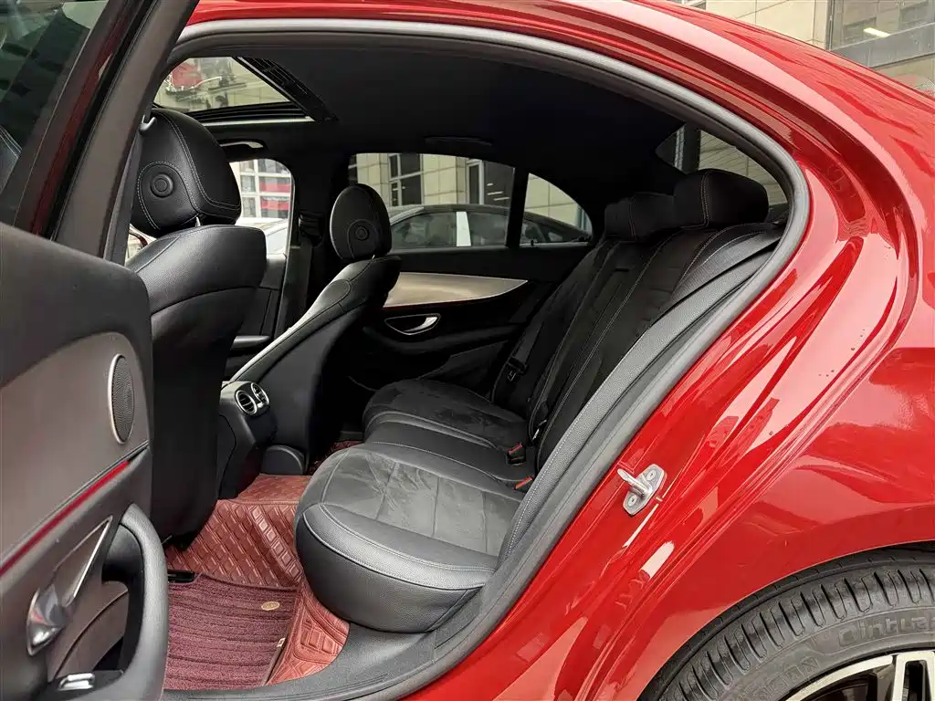Mercedes-Benz E-Class 2018 — фото 13