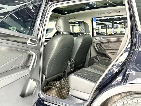 Volkswagen Tiguan L 2023