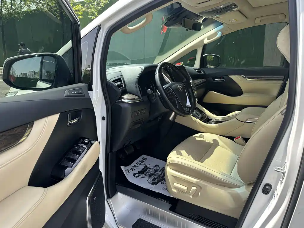 Toyota Vellfire 2023 — фото 4