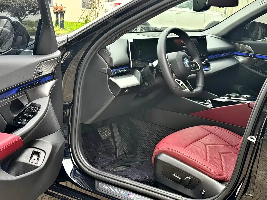 BMW 5 Series 2024