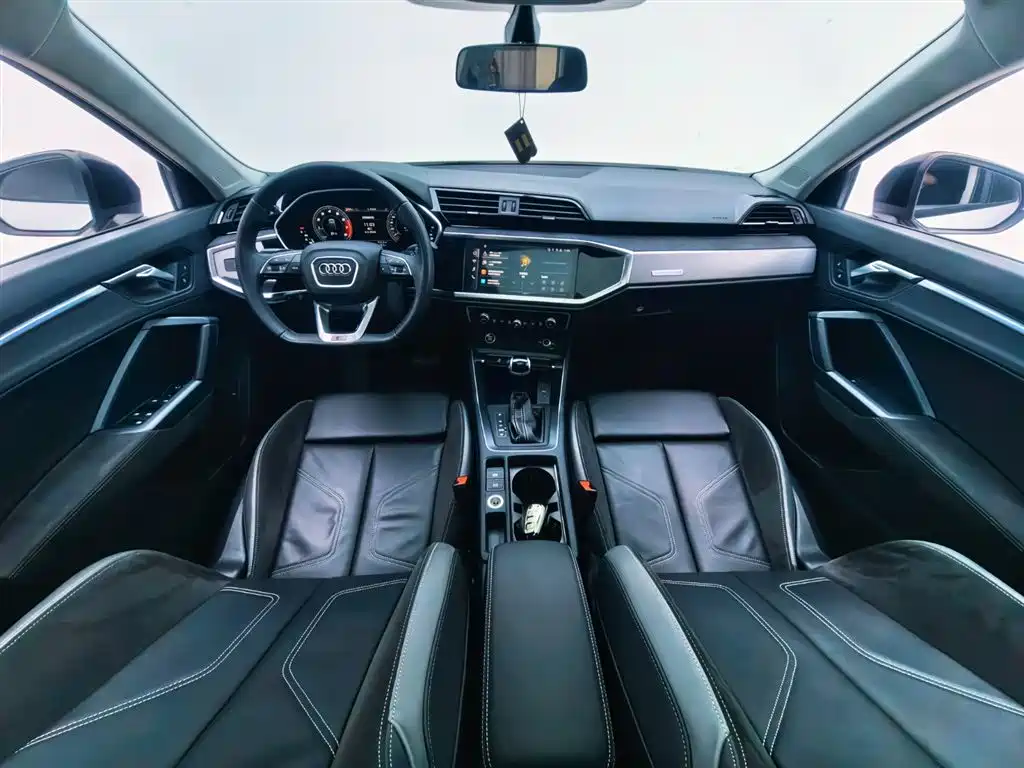 Audi Q3 Sportback 2022 — фото 11