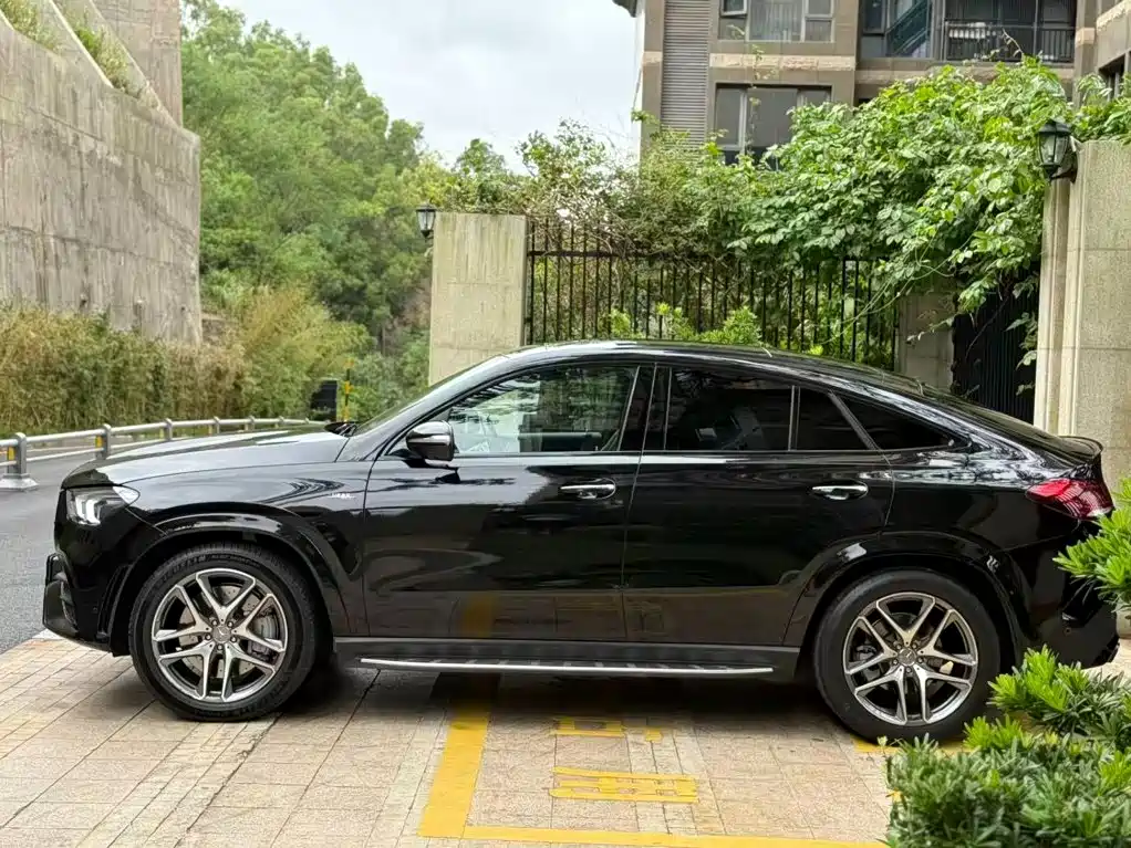 Mercedes-Benz GLE Coupe AMG 2023 — фото 7