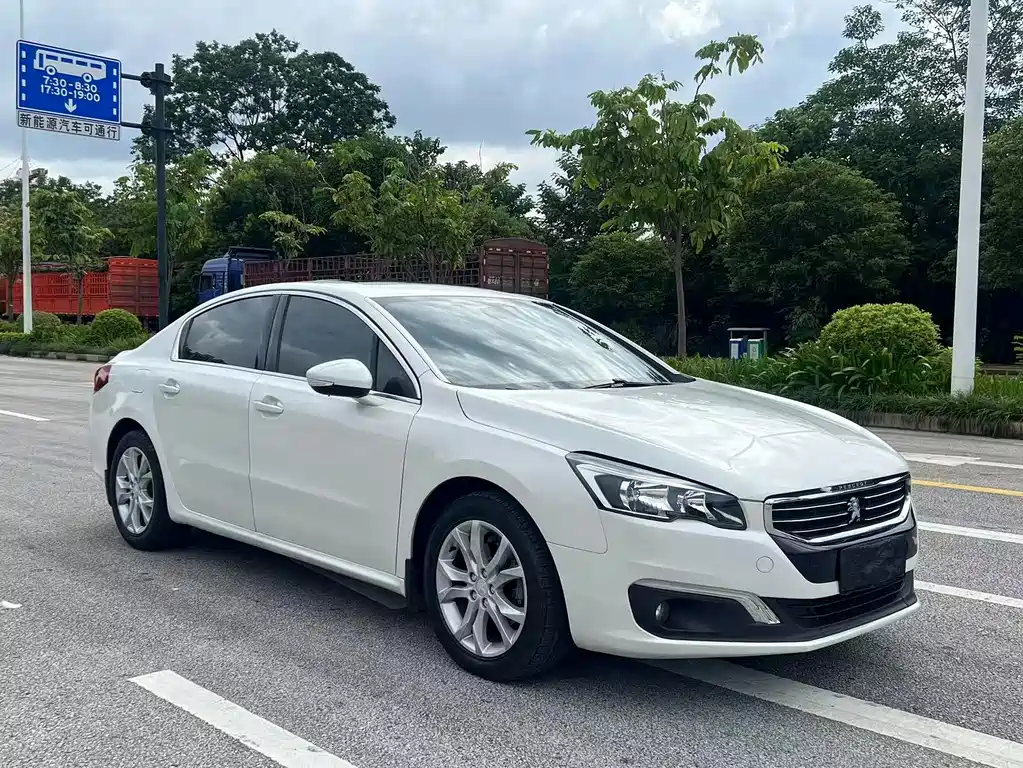 Peugeot 508 2016 — фото 3