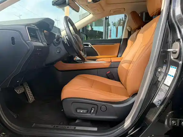 Lexus RX 2021