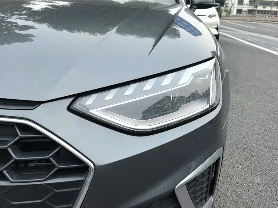 Audi A4L 2021