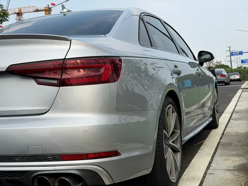 Audi S4 2019 — фото 16