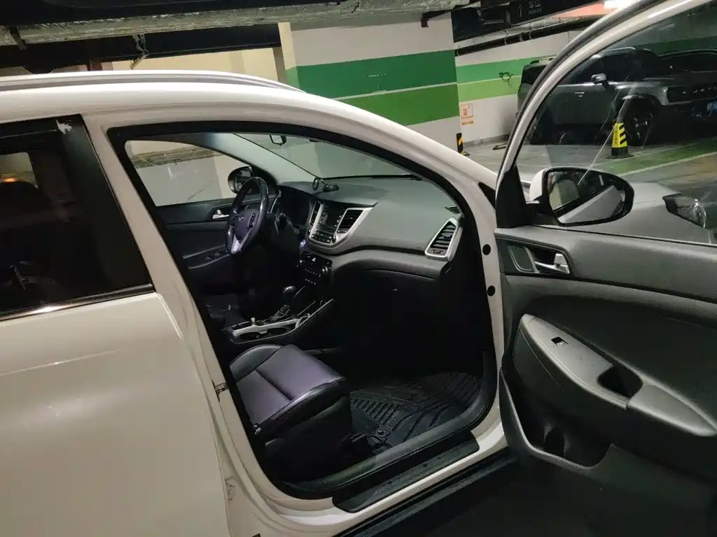 Hyundai Tucson 2017 — фото 20