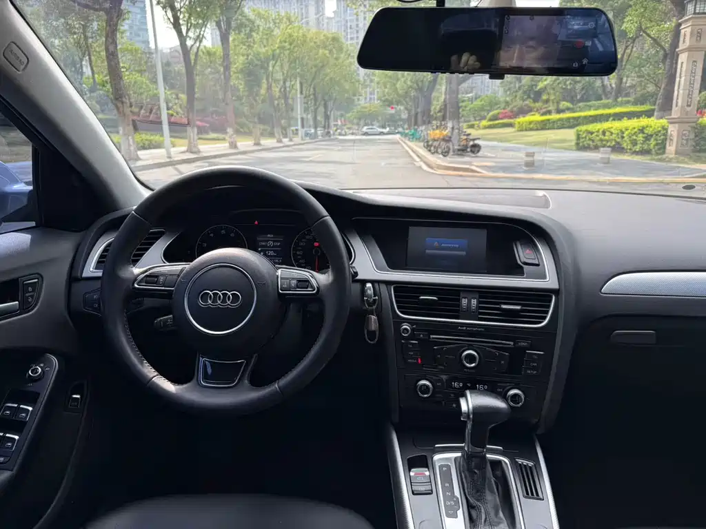 Audi A4L 2015 — фото 10