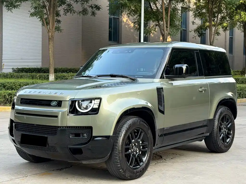 Land Rover Defender 2021