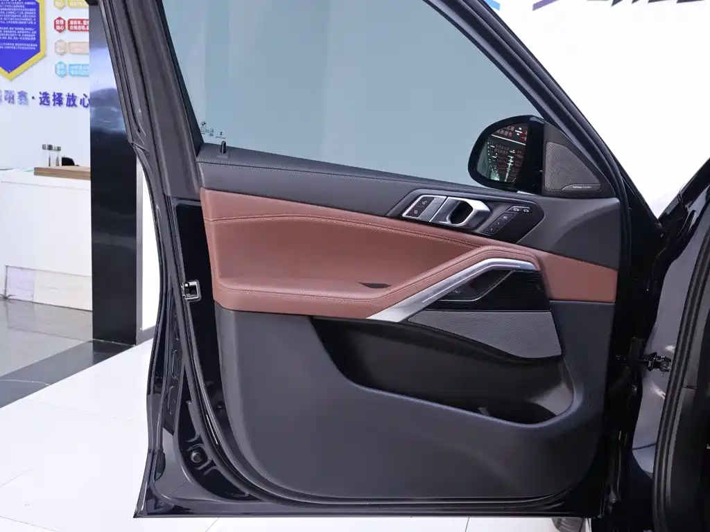 BMW X6 2024 — фото 18