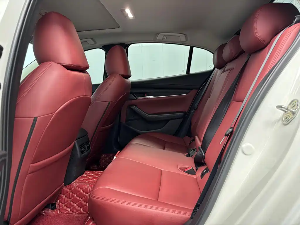 Mazda 3 Axela 2023