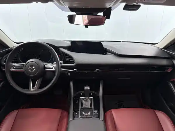 Mazda 3 Axela 2023