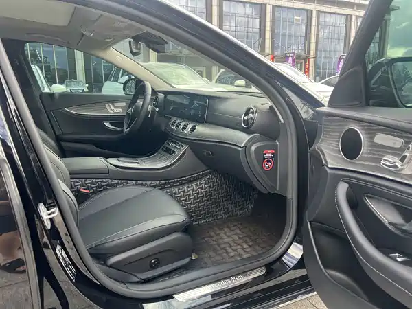 Mercedes-Benz E-Class 2021