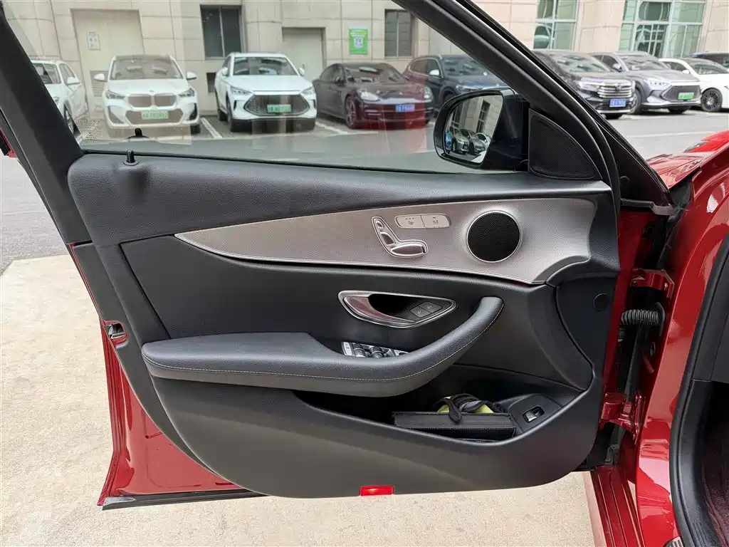 Mercedes-Benz E-Class 2018 — фото 9