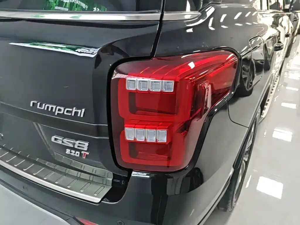 GAC Trumpchi GS8 2017 — фото 8