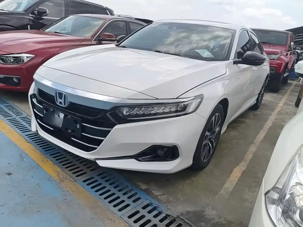 Honda Accord 2023 — фото 1