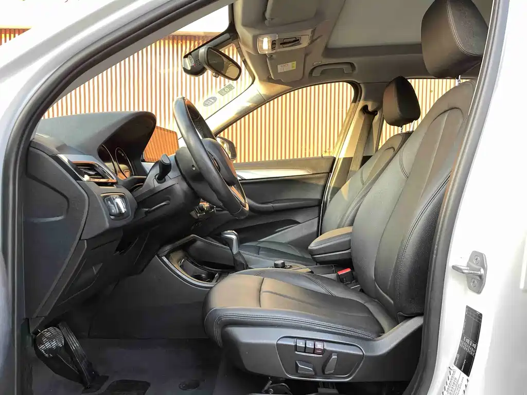 BMW X1 2019 — фото 16