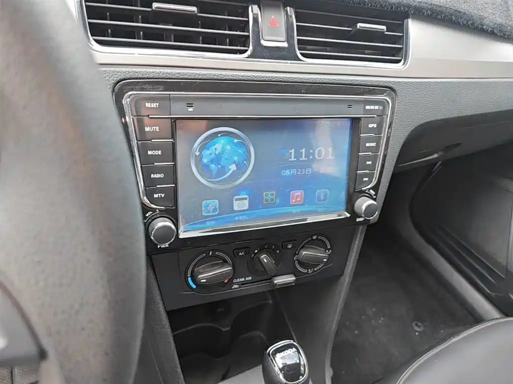 Skoda Rapid Spaceback 2016 — фото 13