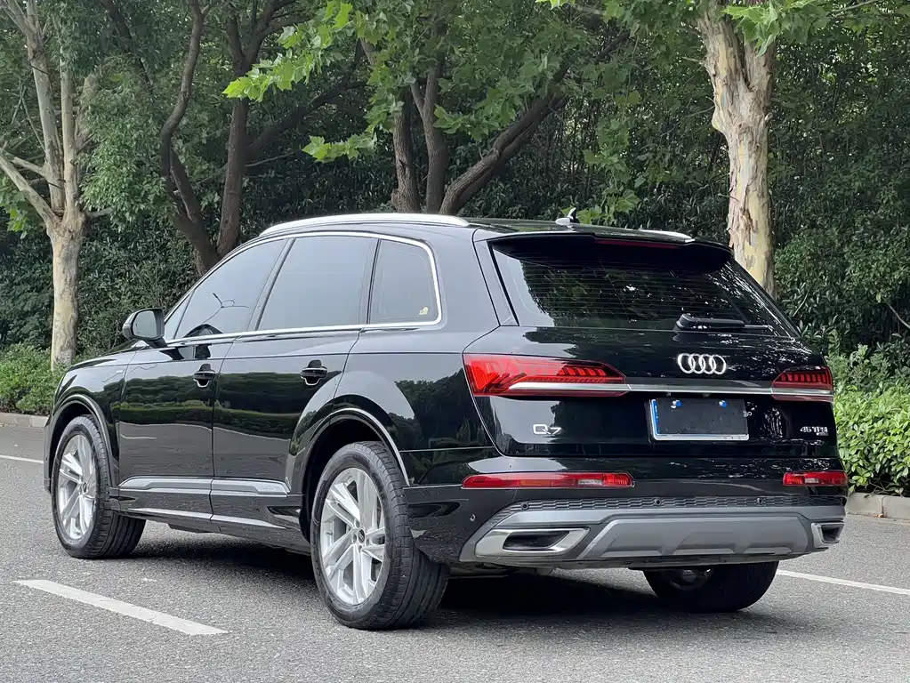 Audi Q7 2023
