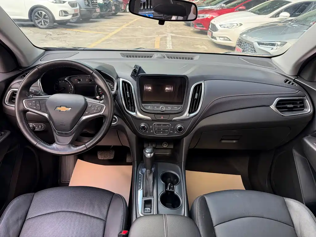 Chevrolet Equinox 2018 — фото 11