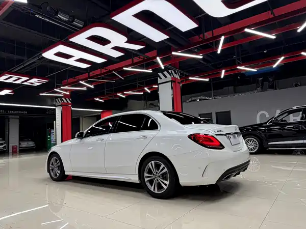 Mercedes-Benz C-Class 2020
