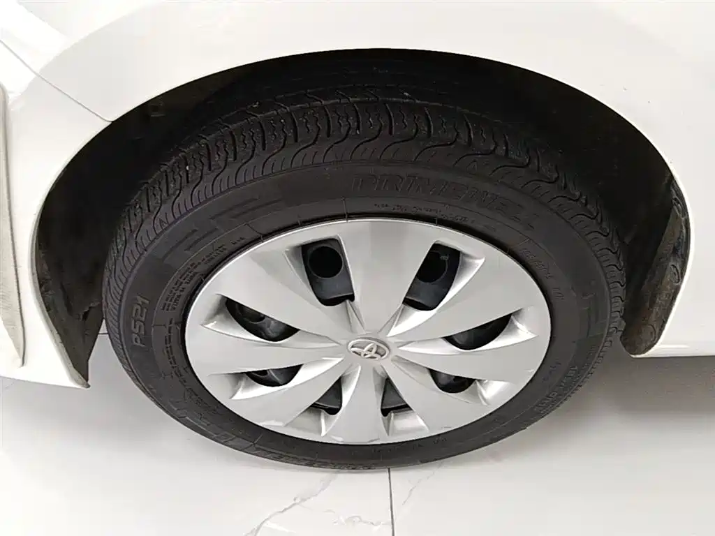 Toyota Yaris L 2022 — фото 23