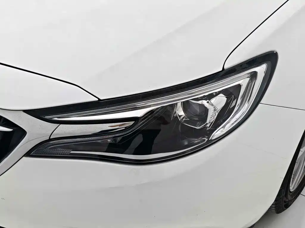 Buick Excelle 2022 — фото 10