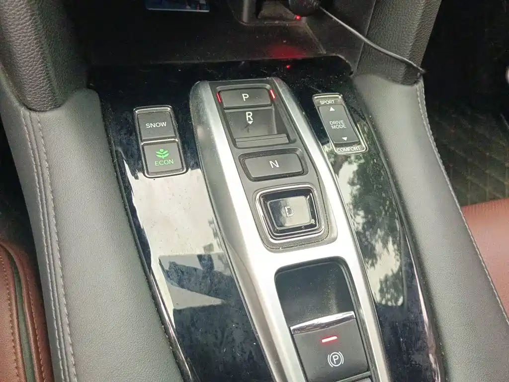 Honda UR-V 2018 — фото 15