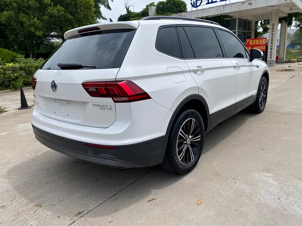 Volkswagen Tiguan L 2021 — фото 14