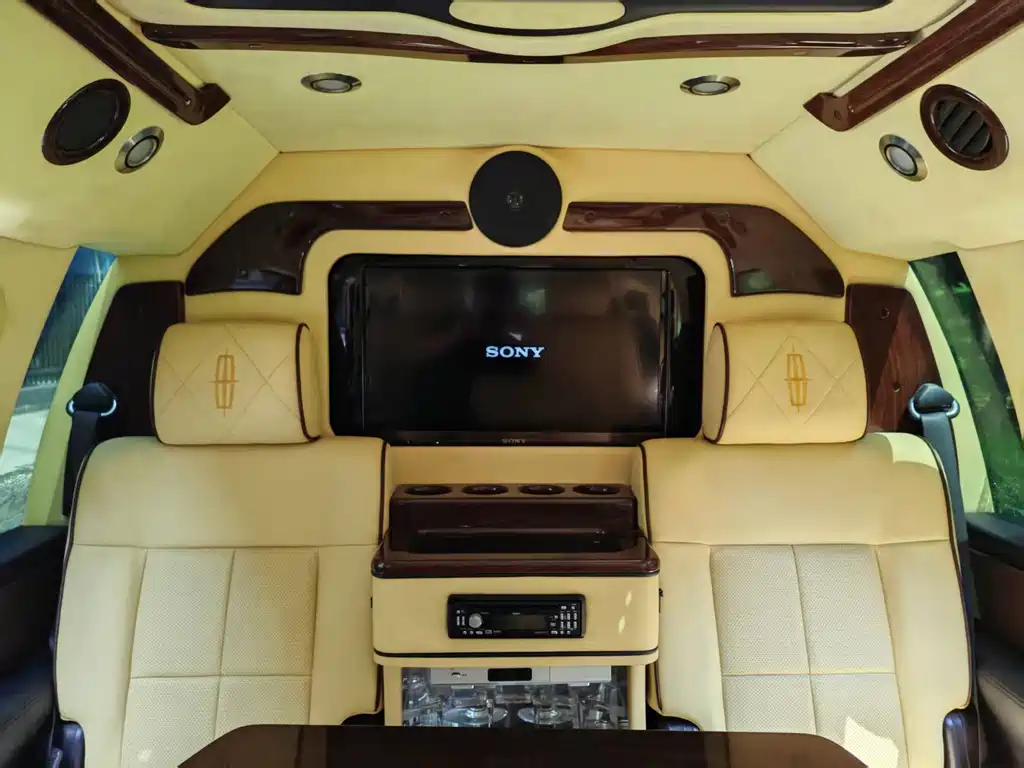 Lincoln Navigator 2013 — фото 13