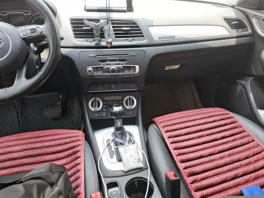 Audi Q3 2013 — фото 16