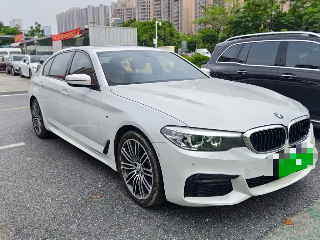 BMW 5 Series 2018 — фото 3