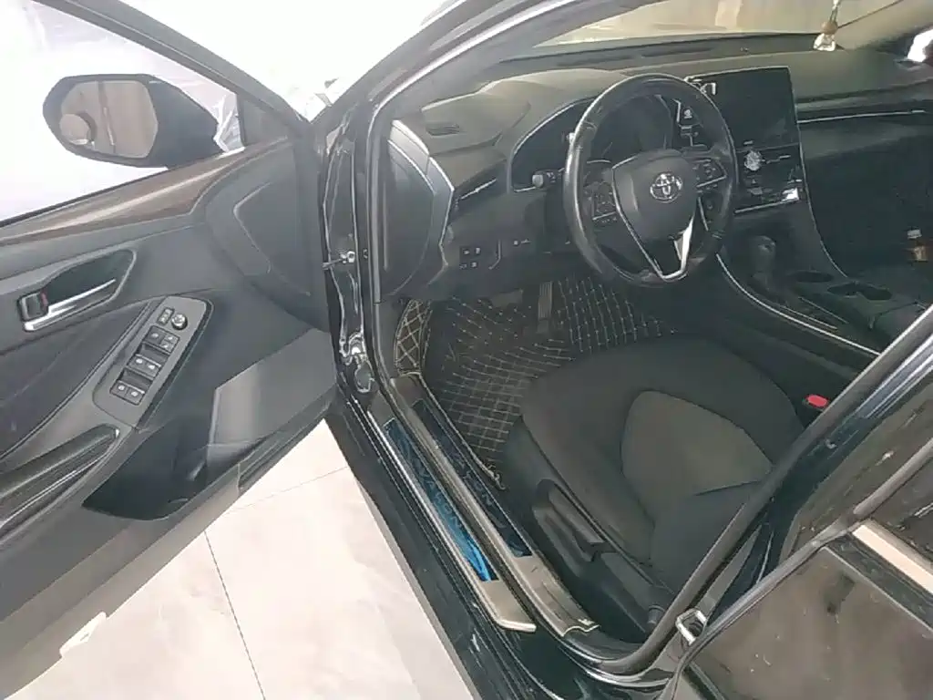 Toyota Avalon 2019 — фото 16
