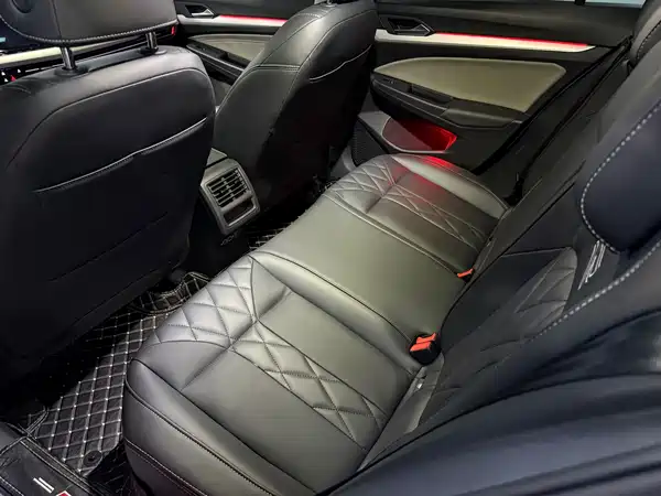 Volkswagen Golf 2024