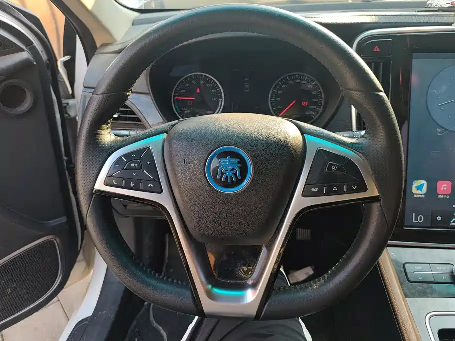 BYD Qin NEV 2018 — фото 15