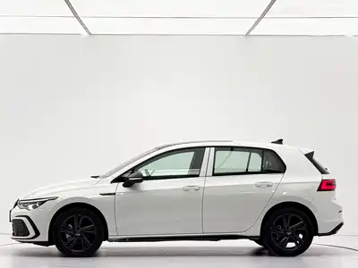 Volkswagen Golf 2024