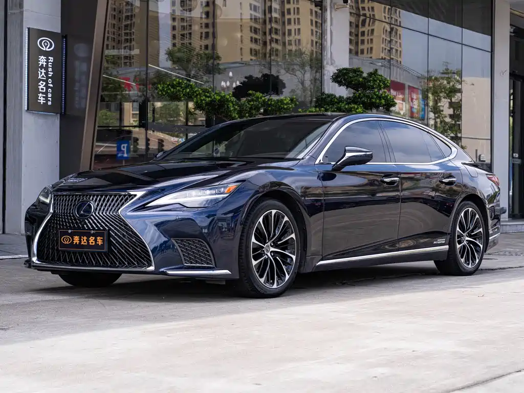 Lexus LS 2021 — фото 1