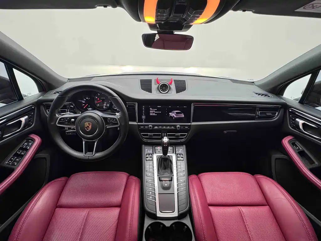 Porsche Macan 2021 — фото 10