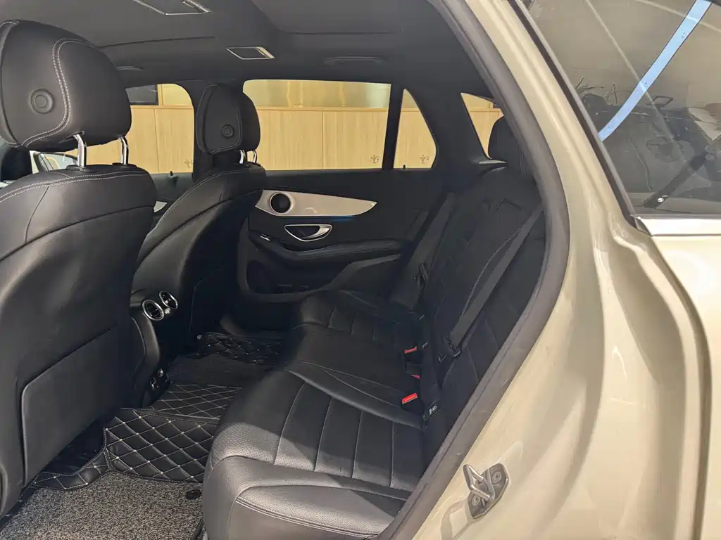 Mercedes-Benz GLC 2019 — фото 11
