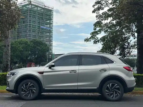 Hongqi HS5 2022