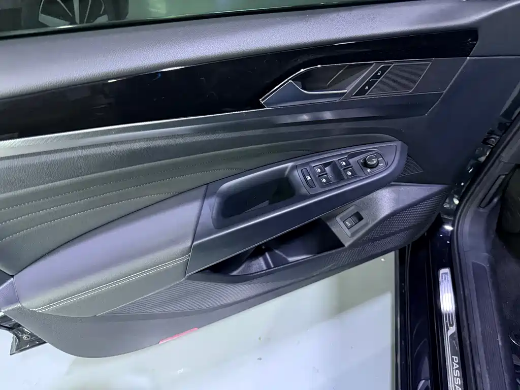Volkswagen Passat 2023
