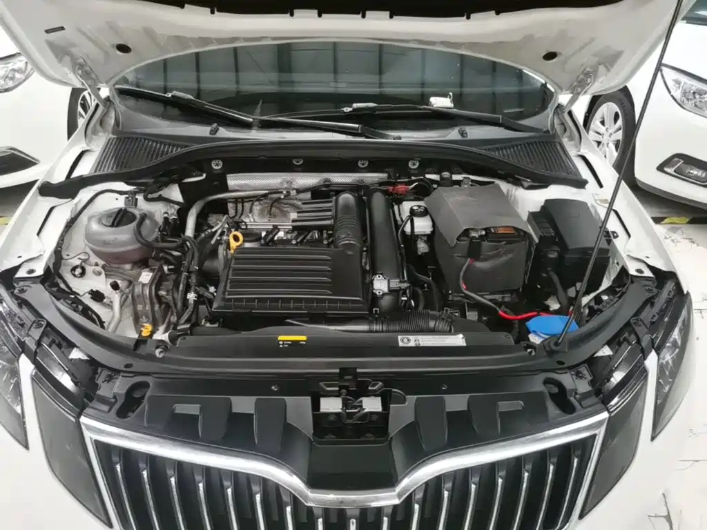 Skoda Octavia 2018 — фото 20