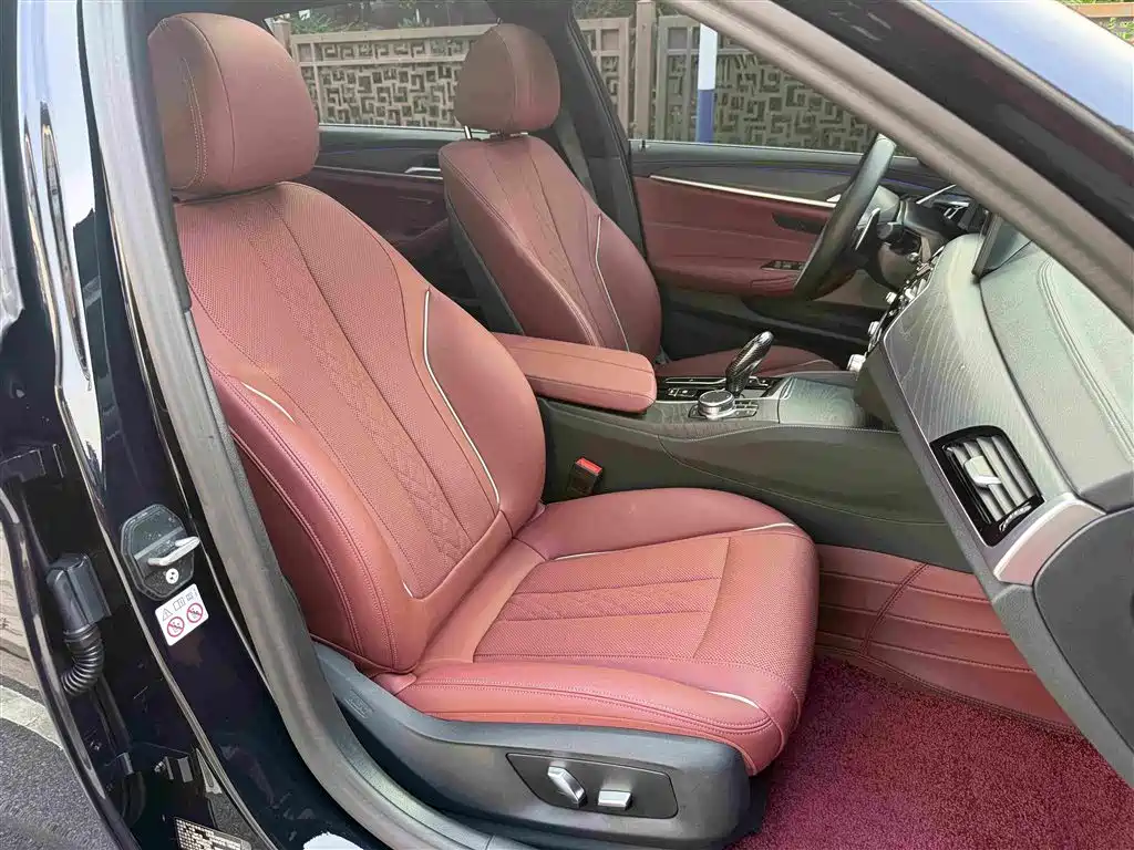 BMW 5 Series 2023