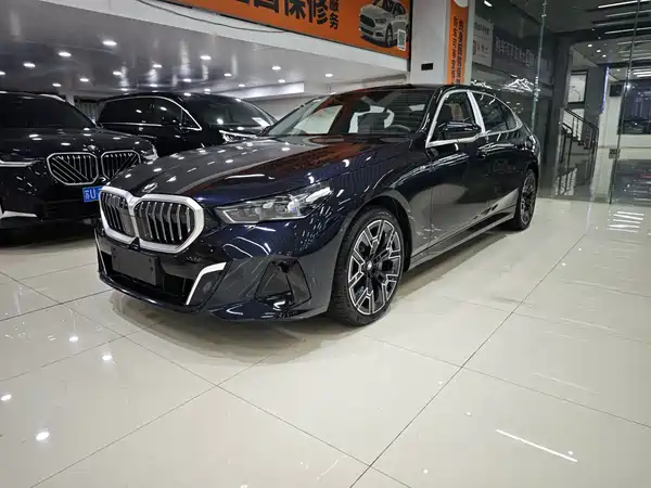 BMW 5 Series 2026
