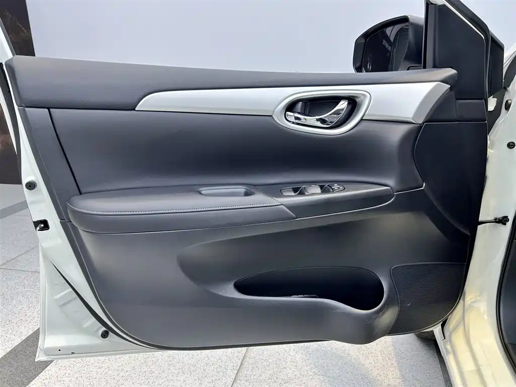 Nissan Sylphy 2024 — фото 11