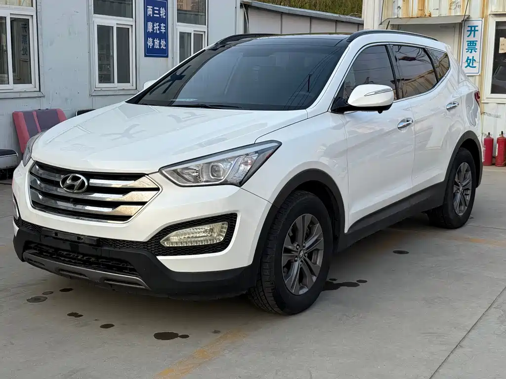 Hyundai Santa Fe 2013 — фото 1