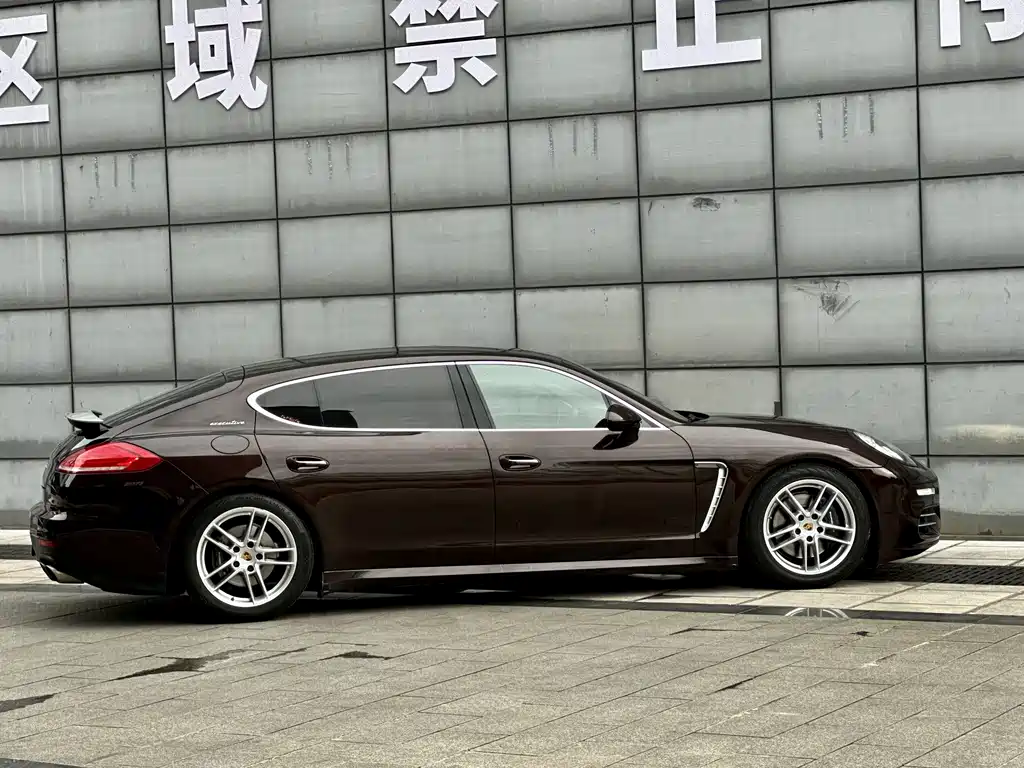 Porsche Panamera 2015 — фото 8