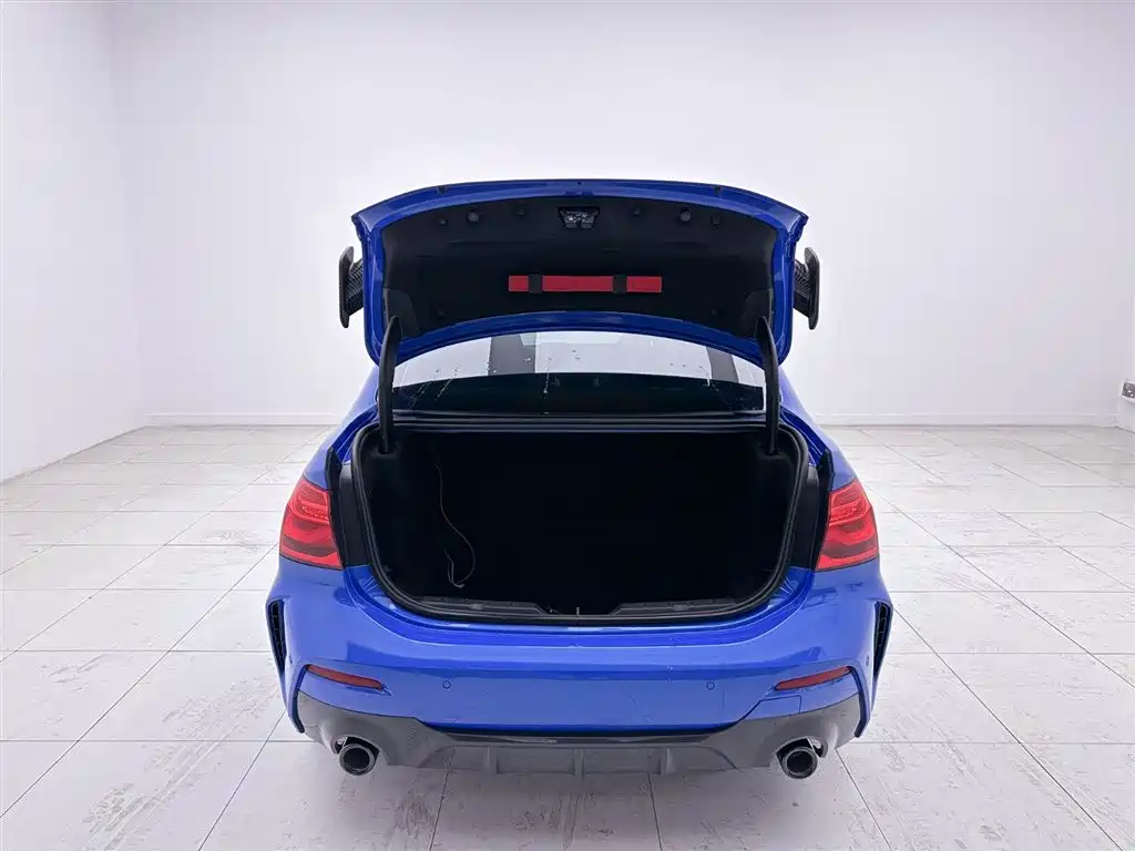 BMW 1 Series 2022 — фото 9