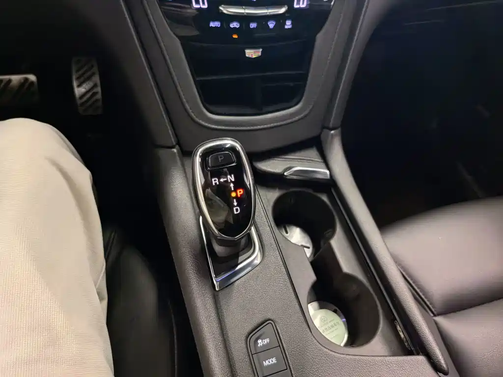 Cadillac XT5 2019 — фото 13